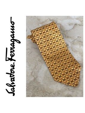 Salvatore Ferragamo 100% Silk Owl Tie